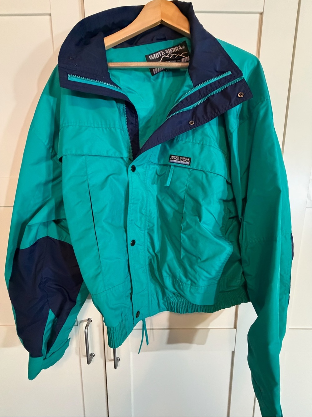 White Sierra Teal Windbreaker with Navy Accents W